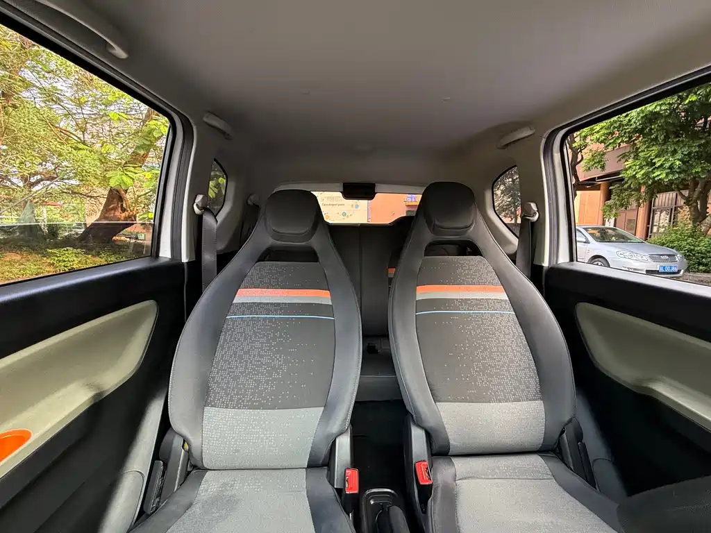 Wuling MINIEV — миниатюра 9