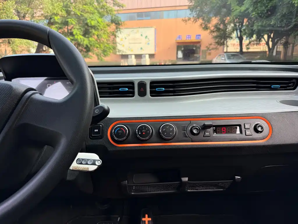 Wuling MINIEV — миниатюра 15