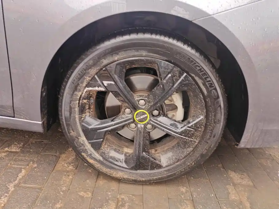 Roewe i6 MAX — миниатюра 6
