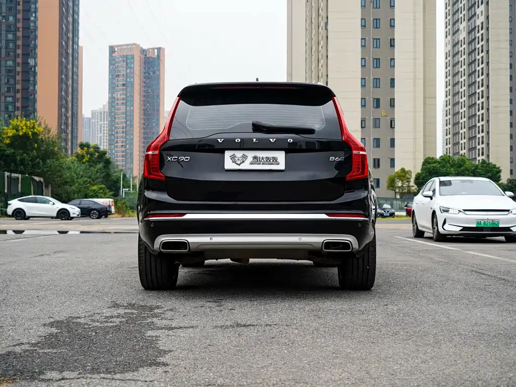 Volvo XC90 — миниатюра 5