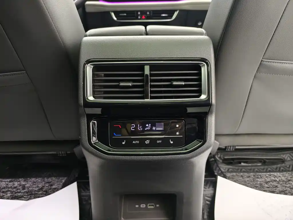 Volkswagen Teramont — миниатюра 24