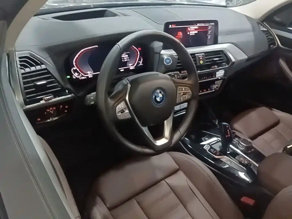 BMW iX3 — миниатюра 10
