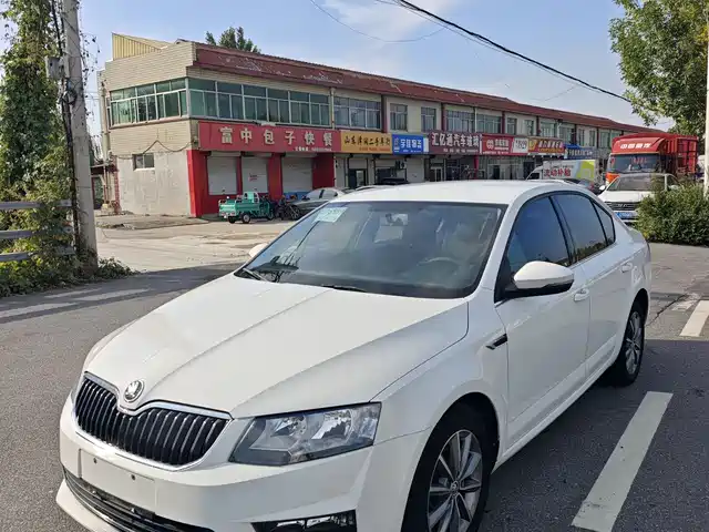 SKODA OCTAVIA 2017