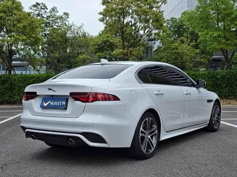 Jaguar XEL — миниатюра 3