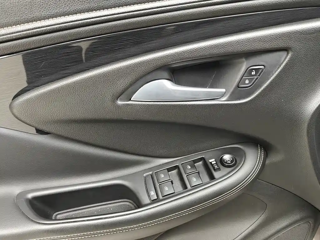 Buick Envision Plus — миниатюра 4