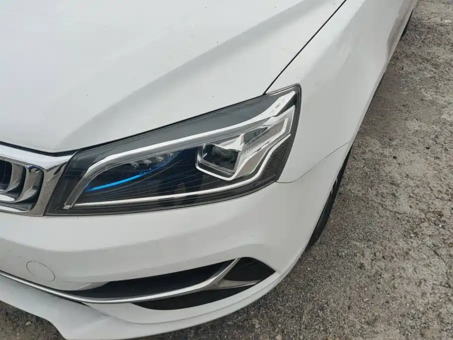 Geely Emgrand — миниатюра 5