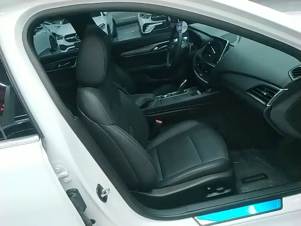 Cadillac CT5 — миниатюра 25
