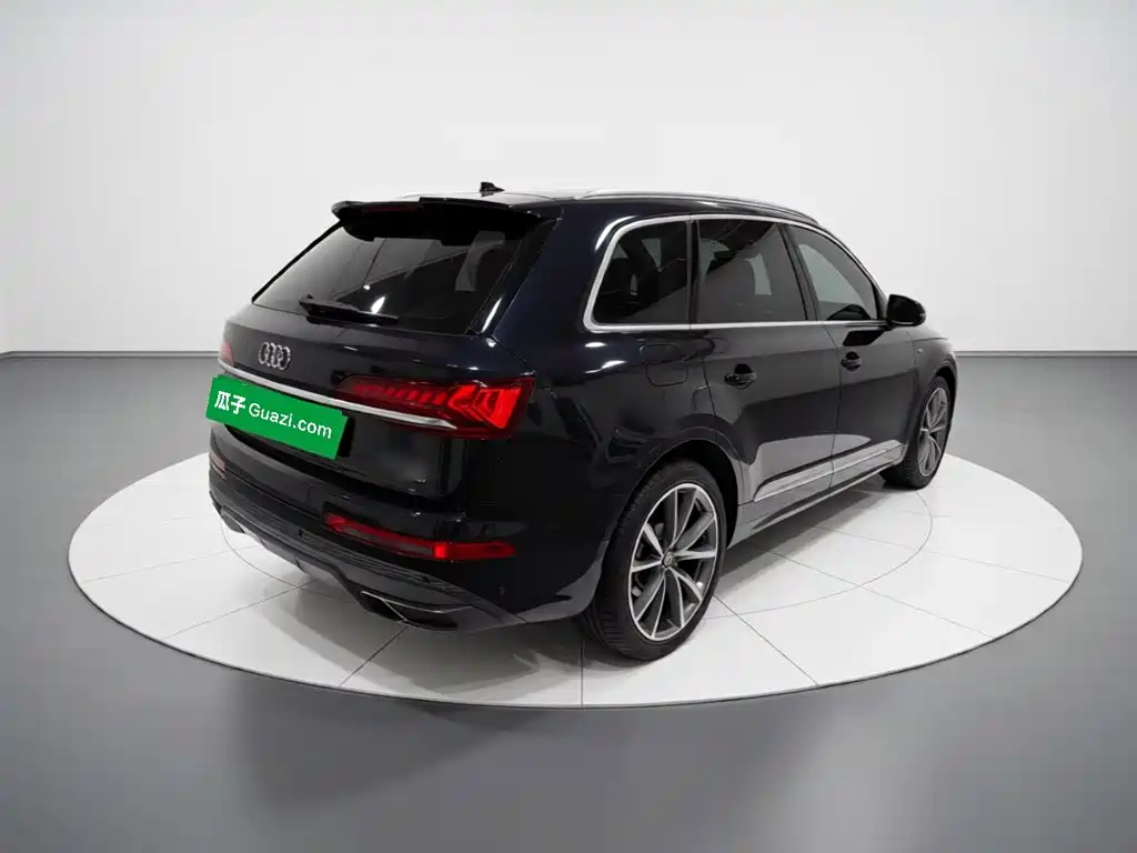 Audi Q7 — миниатюра 4