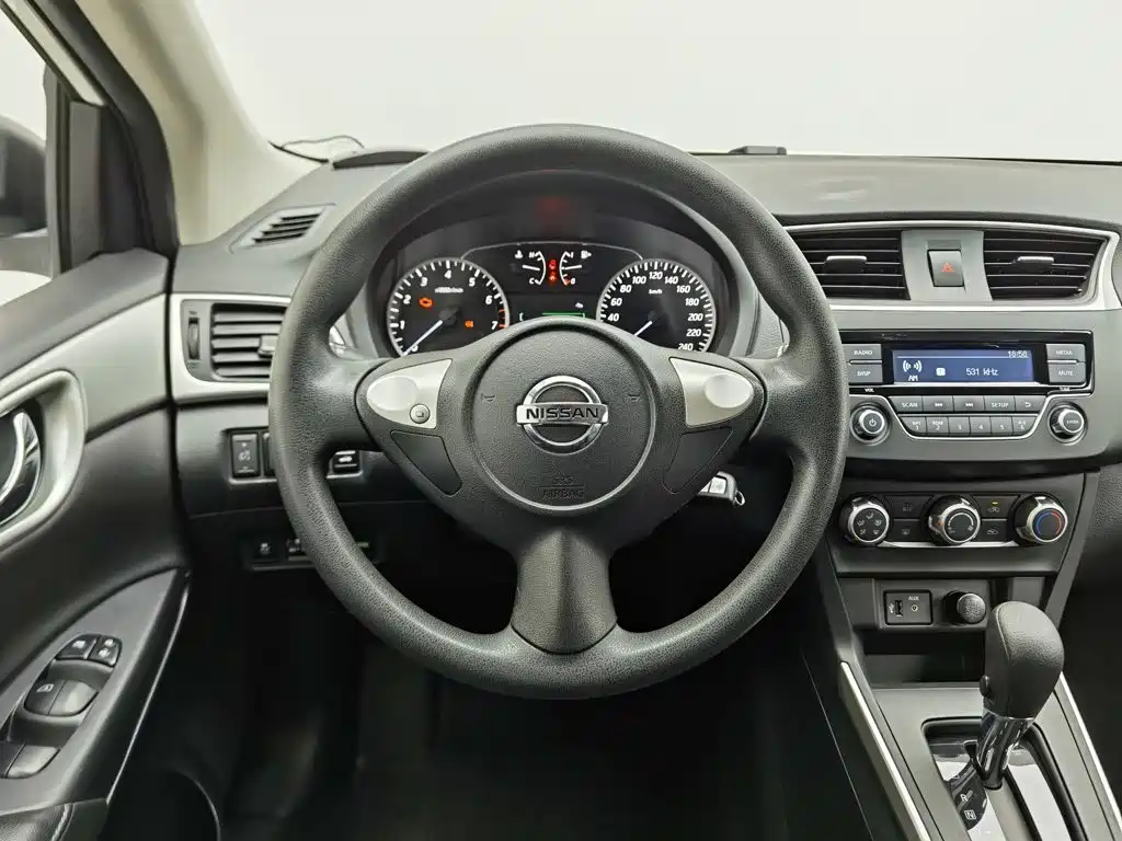 Nissan Sylphy — миниатюра 11