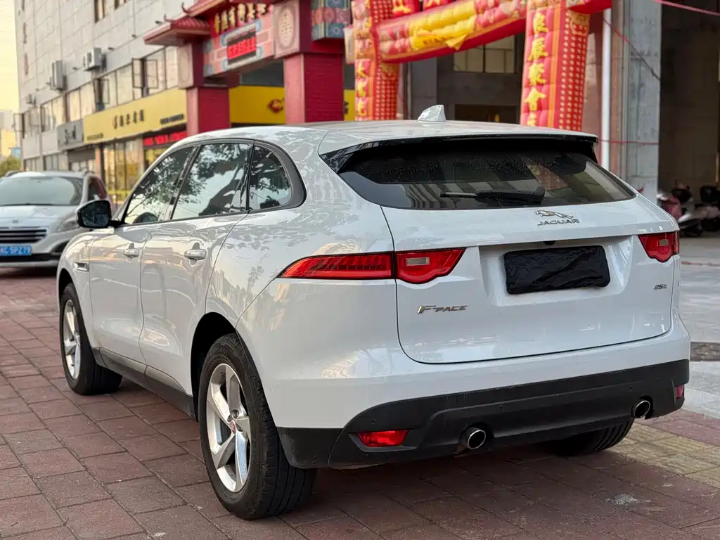 JAGUAR F PACE