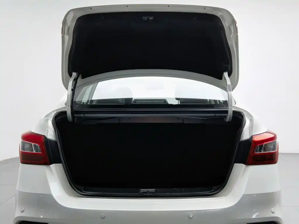 Nissan Sylphy — миниатюра 16