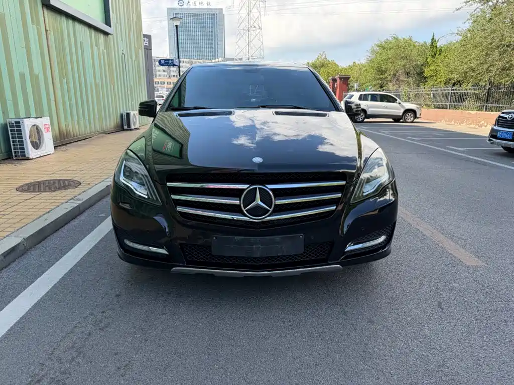 Mercedes-Benz R-Class — миниатюра 2