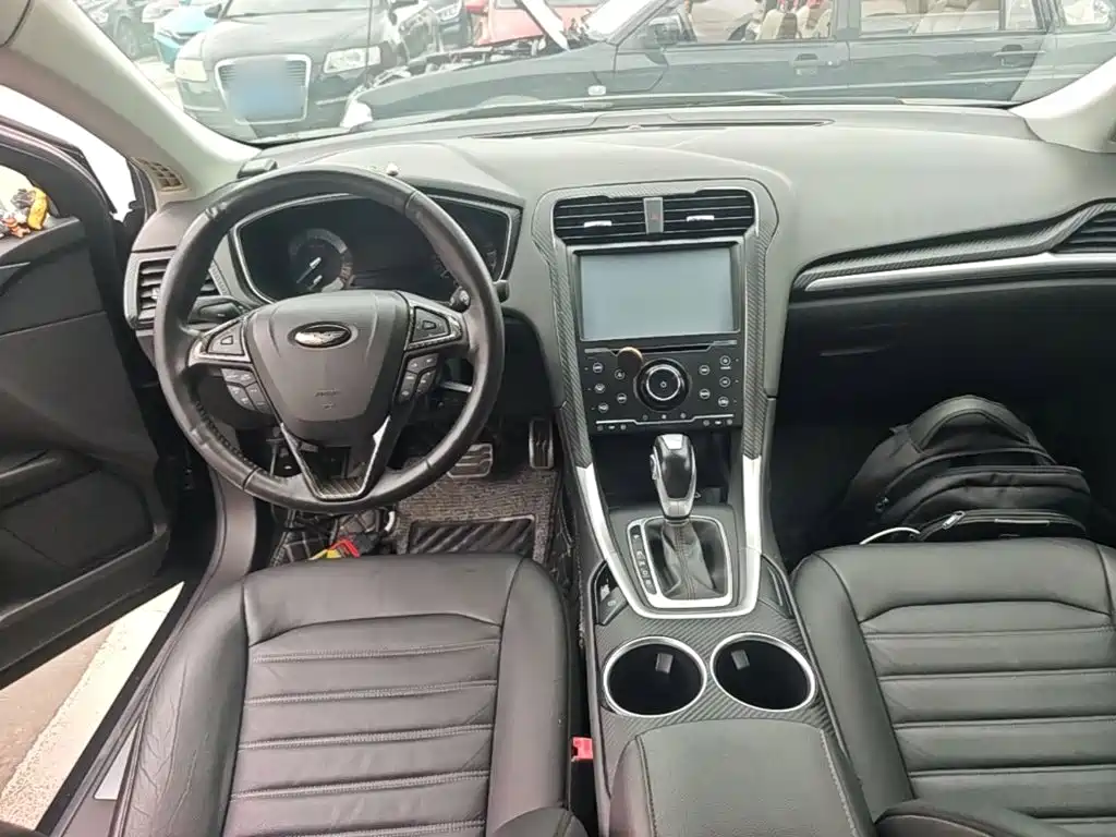 Ford Mondeo — миниатюра 10
