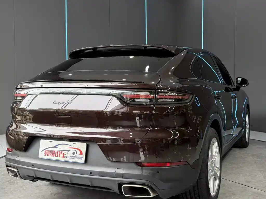Porsche Cayenne — миниатюра 6