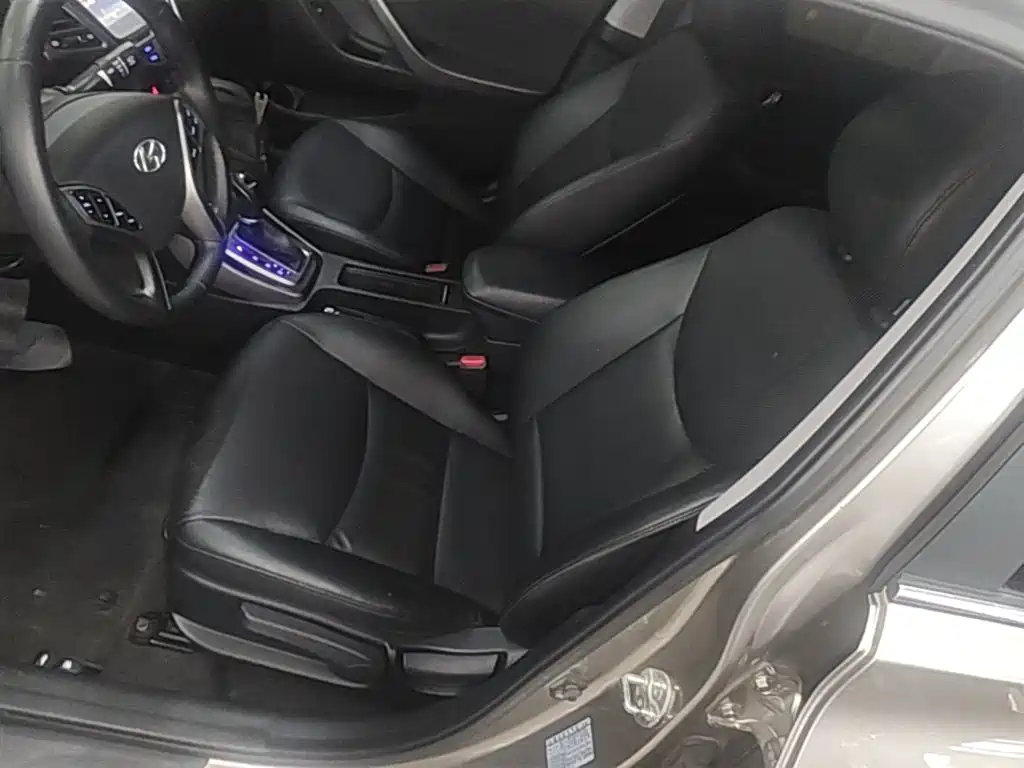 Hyundai Elantra Langdong — миниатюра 15