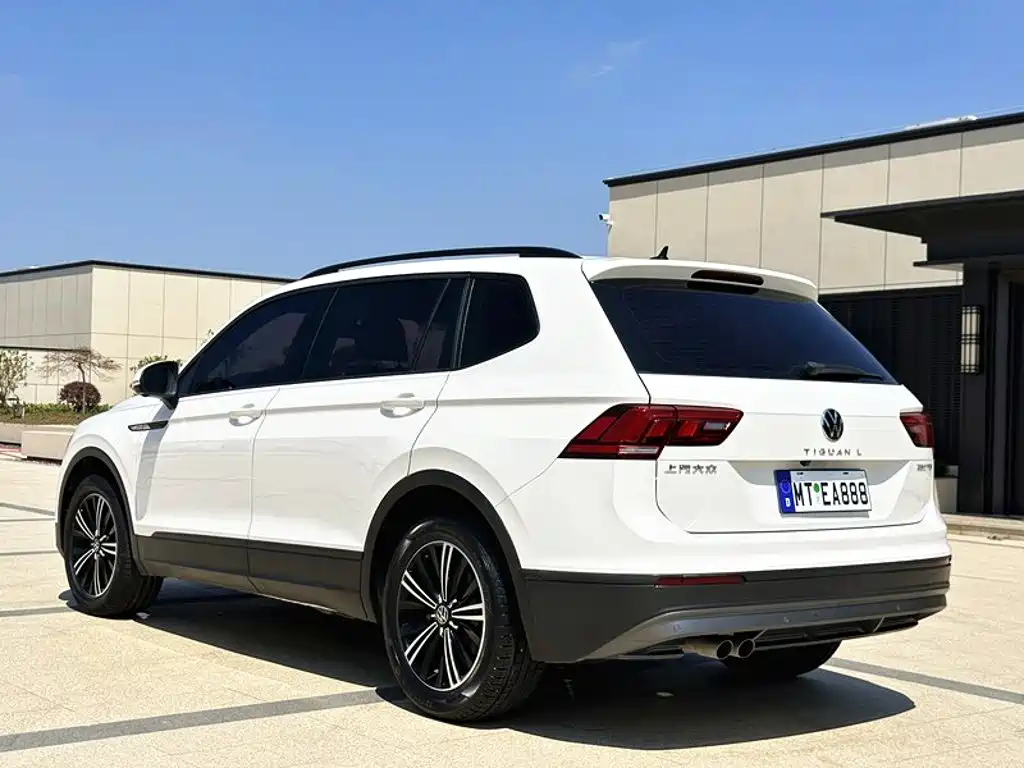 Volkswagen Tiguan L — миниатюра 6