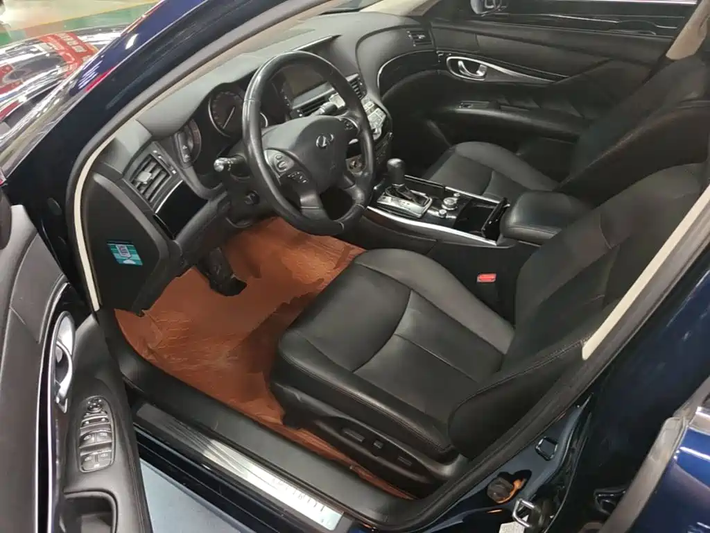 Infiniti Q70 — миниатюра 16