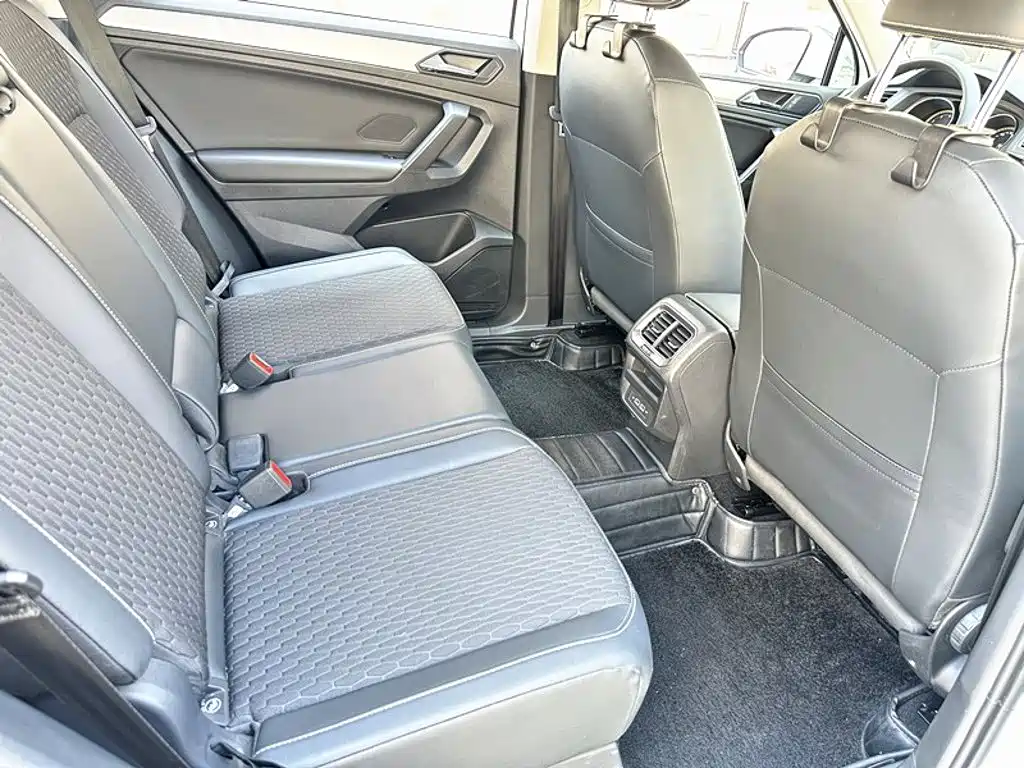 Volkswagen Tiguan L — миниатюра 10