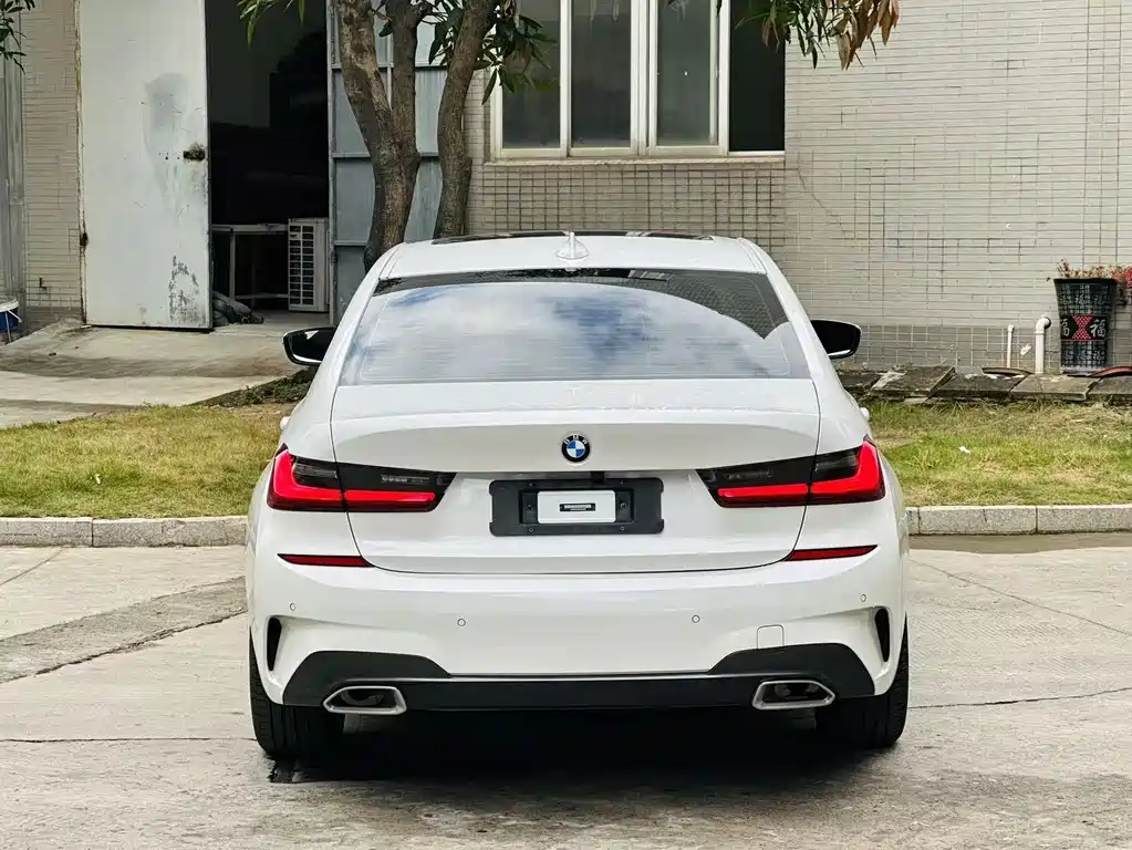 BMW 3 Series — миниатюра 3