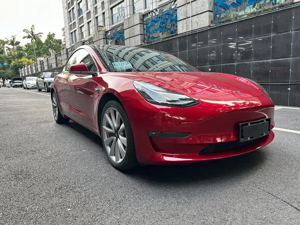 Tesla Model 3 — миниатюра 2