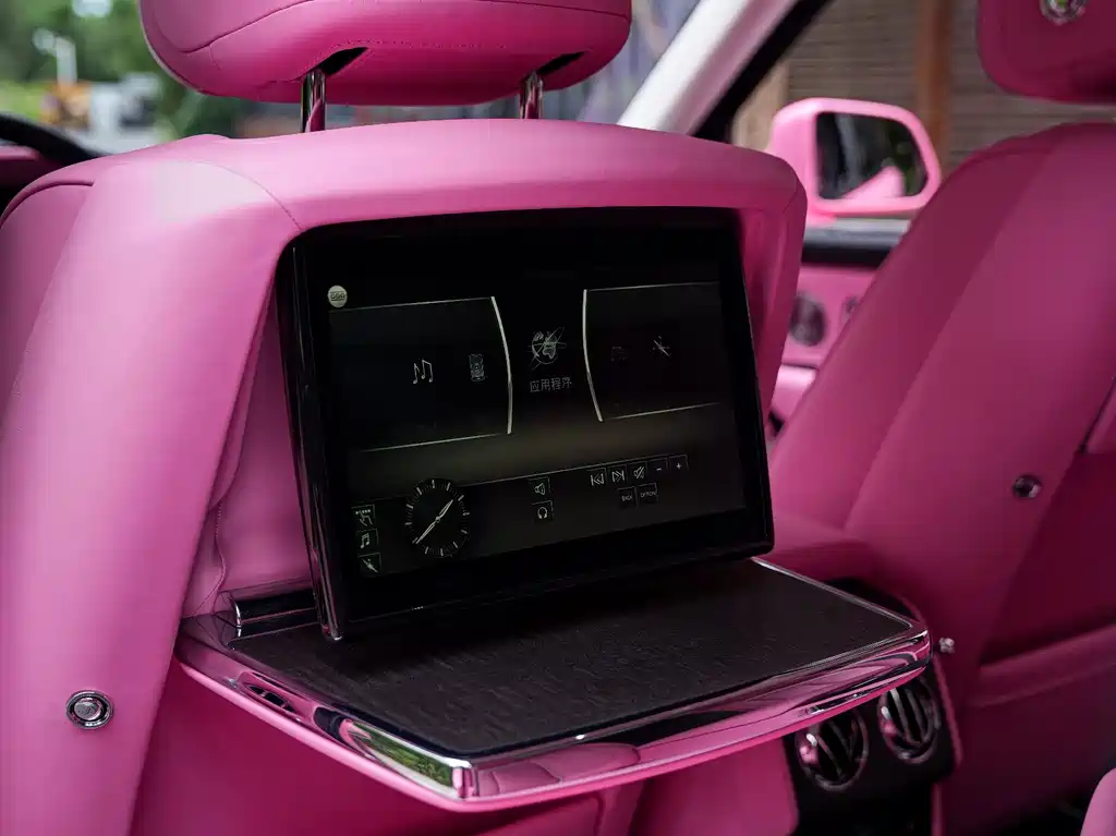 Rolls-Royce Cullinan — миниатюра 25
