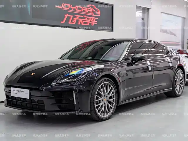 PORSCHE PANAMERA 2024
