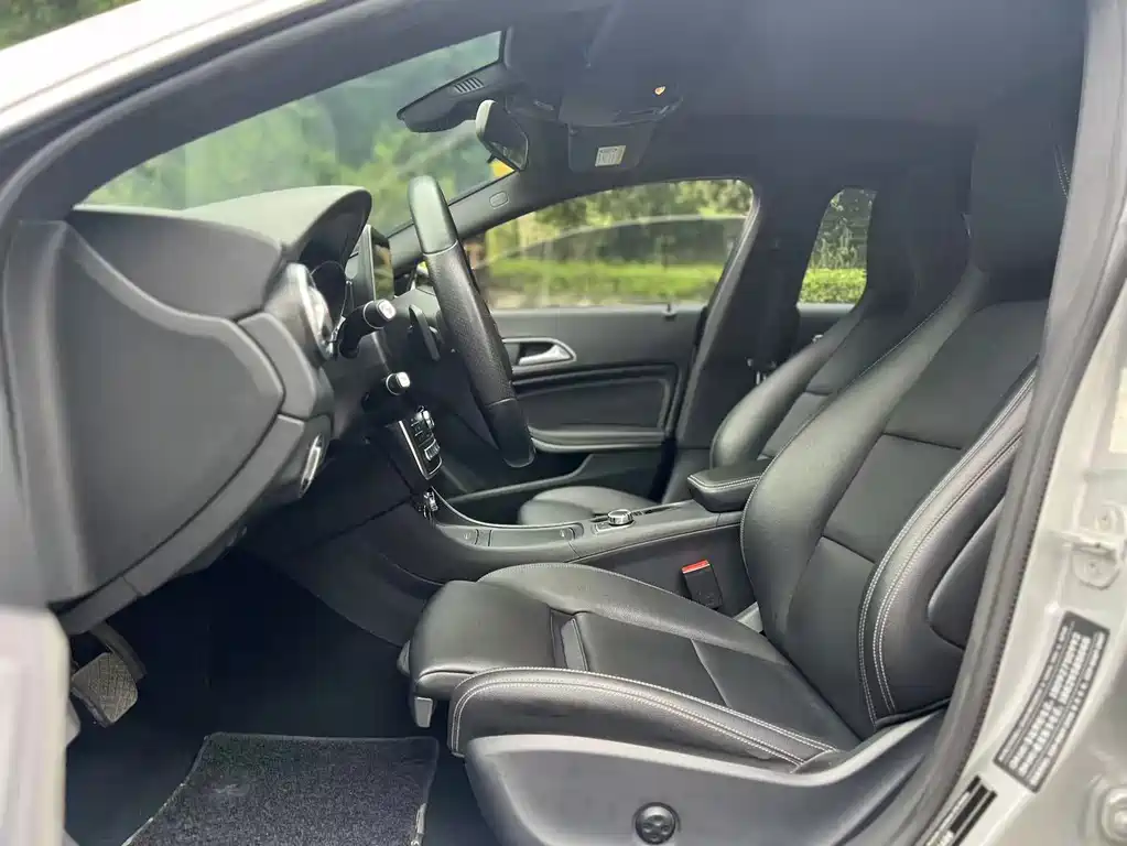 Mercedes-Benz CLA (Import) — миниатюра 4