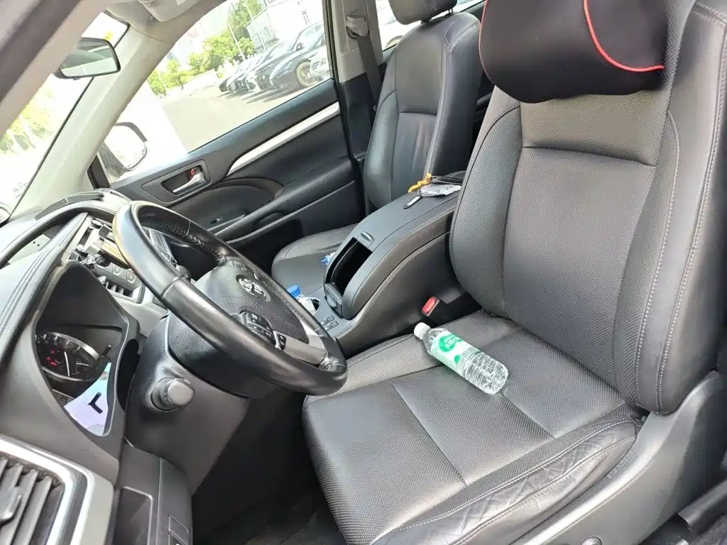 Toyota Highlander — миниатюра 16