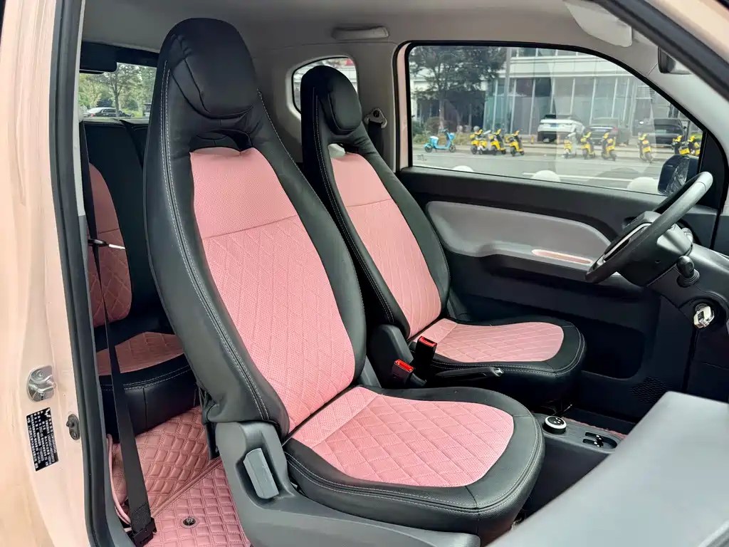 Wuling MINIEV — миниатюра 11