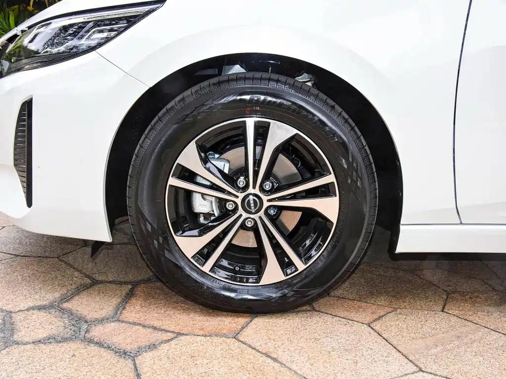 Nissan Sylphy — миниатюра 11