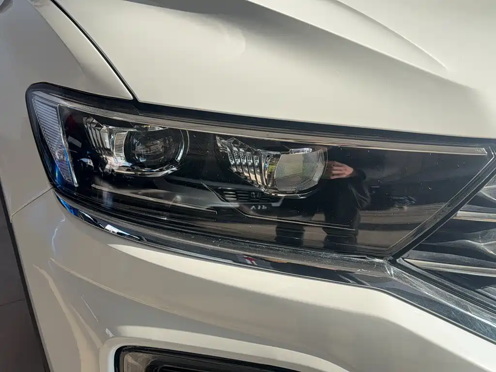 VOLKSWAGEN T ROC EXPLORING SONGS