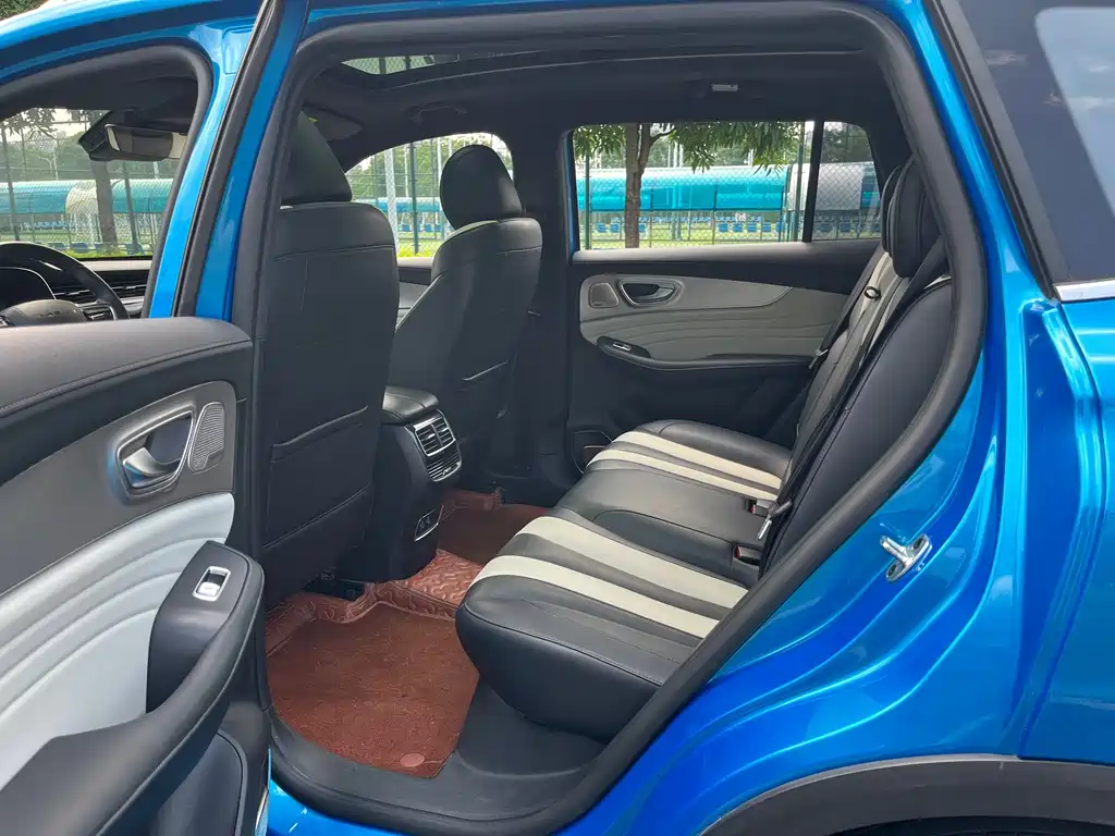 Roewe RX5 MAX — миниатюра 9