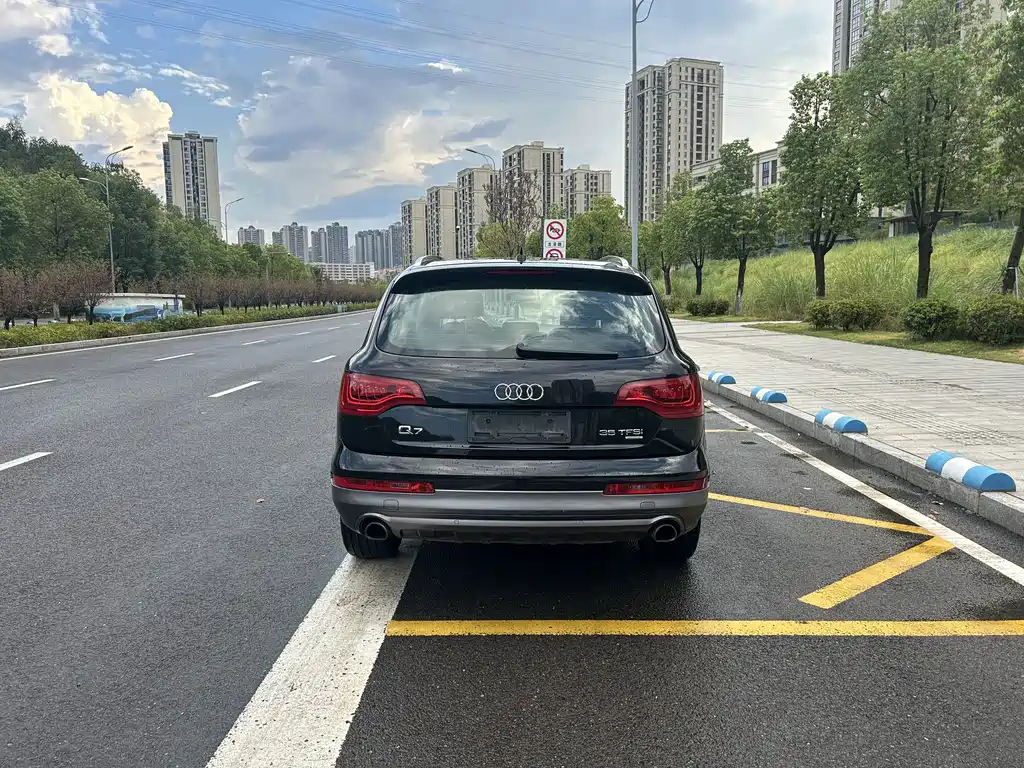 Audi Q7 — миниатюра 8