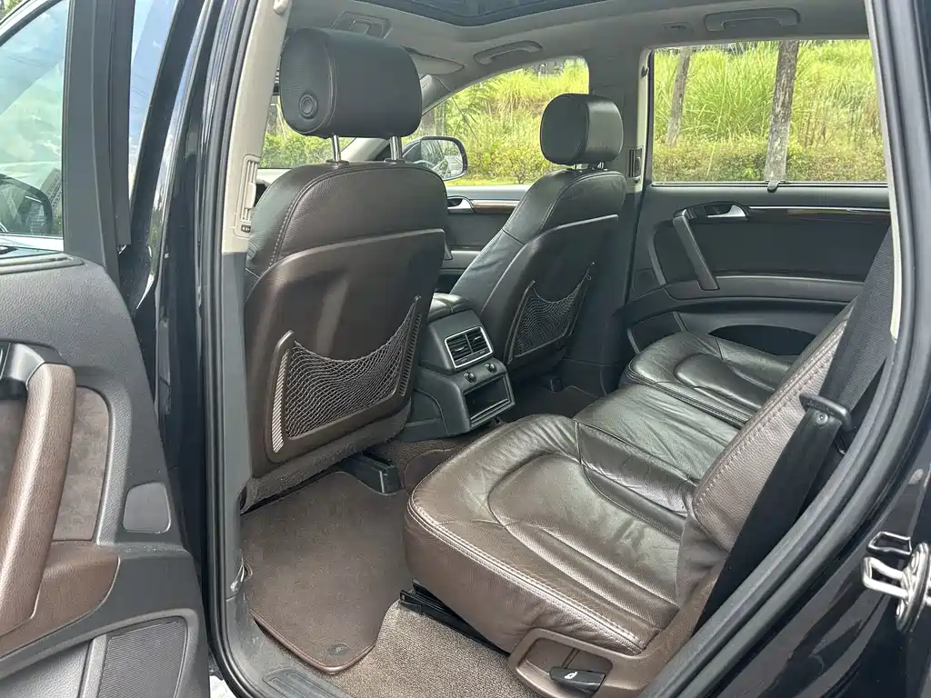 Audi Q7 — миниатюра 13