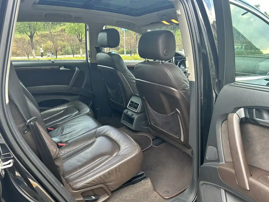 Audi Q7 — миниатюра 23