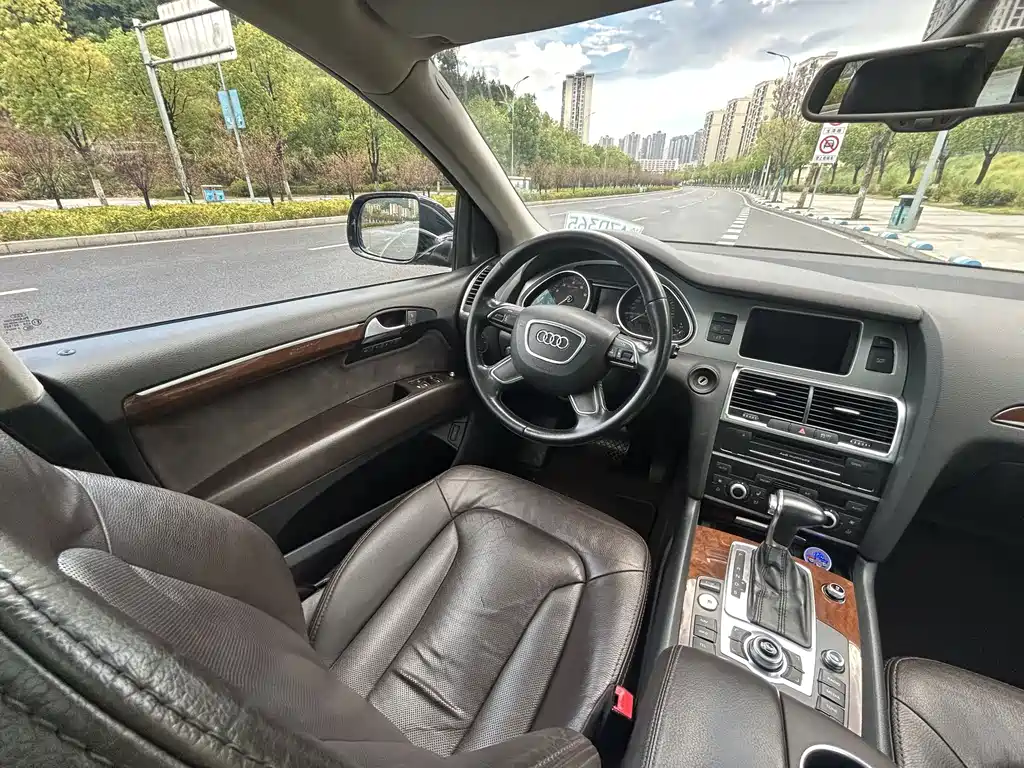 Audi Q7 — миниатюра 17