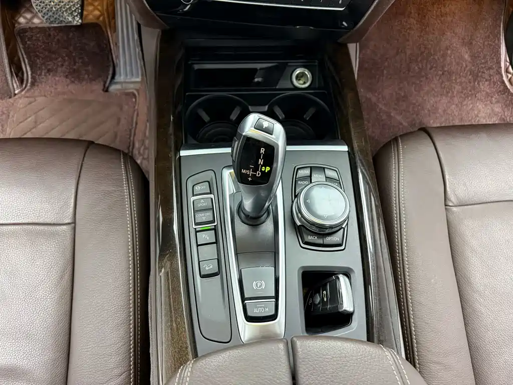 BMW X5 (Import) — миниатюра 8