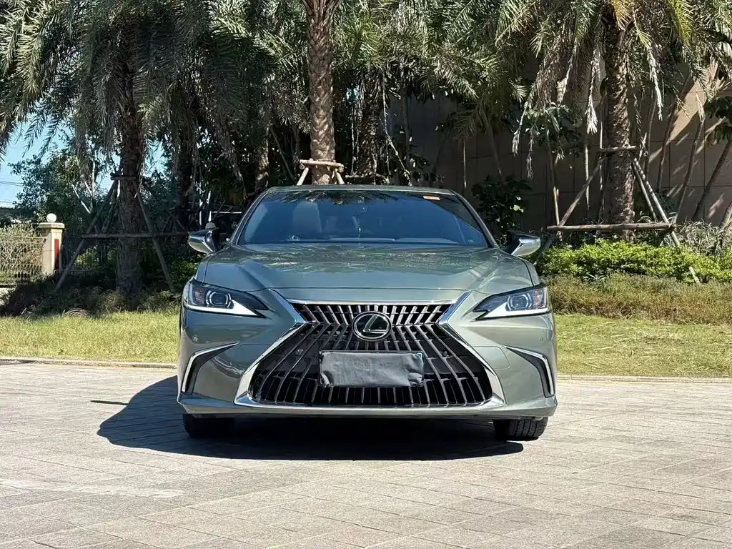 Lexus ES — миниатюра 2