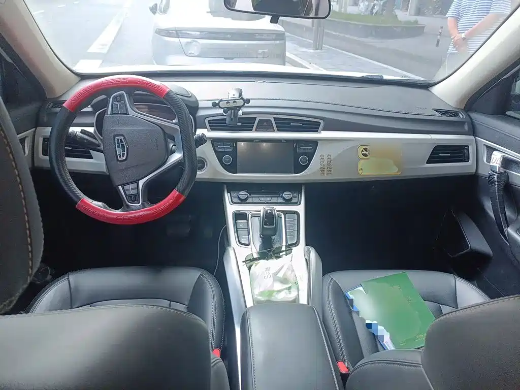 Geely Boyue — миниатюра 5