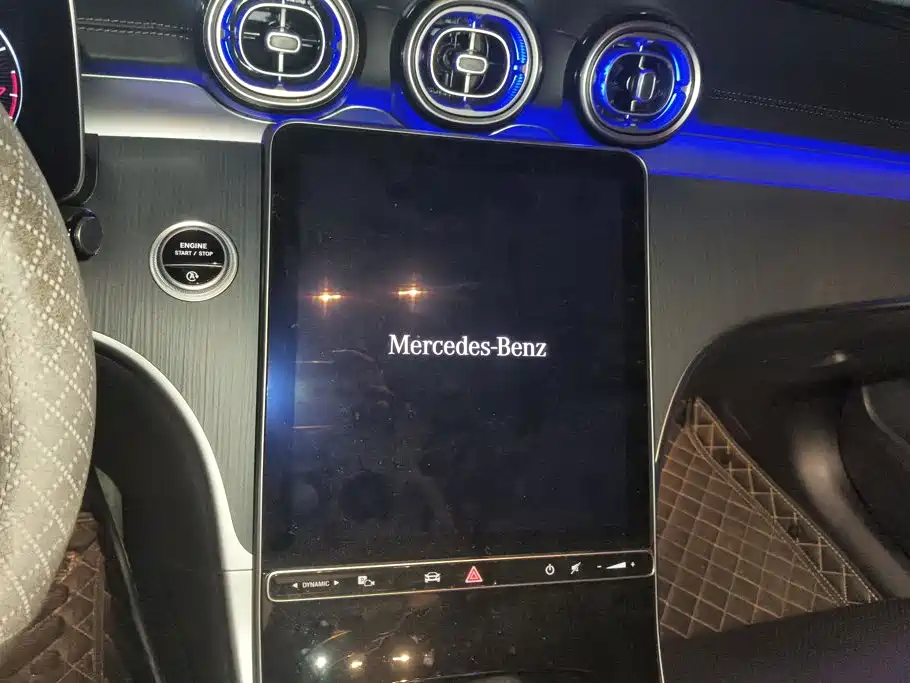 Mercedes-Benz C-Class — миниатюра 13