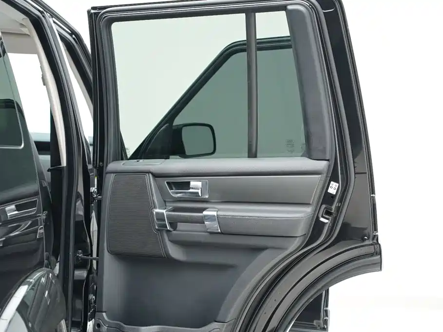 Land Rover Discovery — миниатюра 23