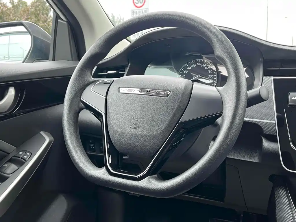 Venucia D60 — миниатюра 12