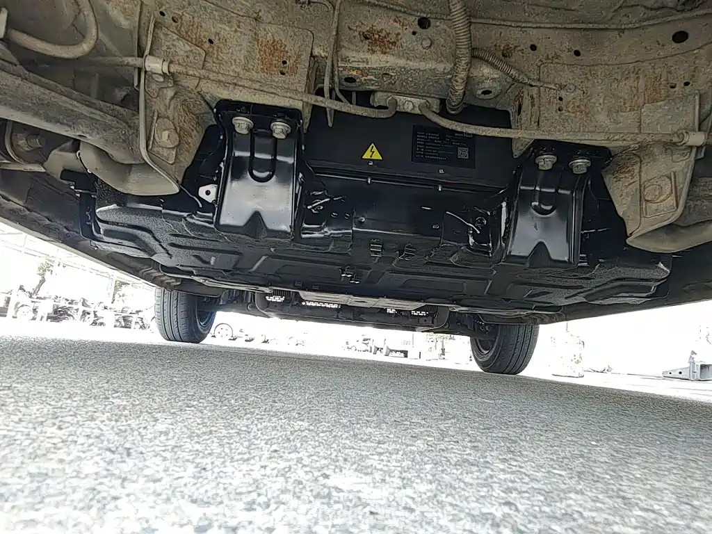 Baojun E100 — миниатюра 9