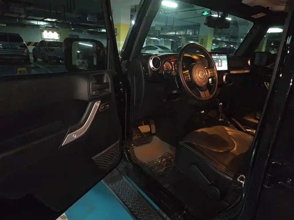 Jeep Wrangler — миниатюра 14