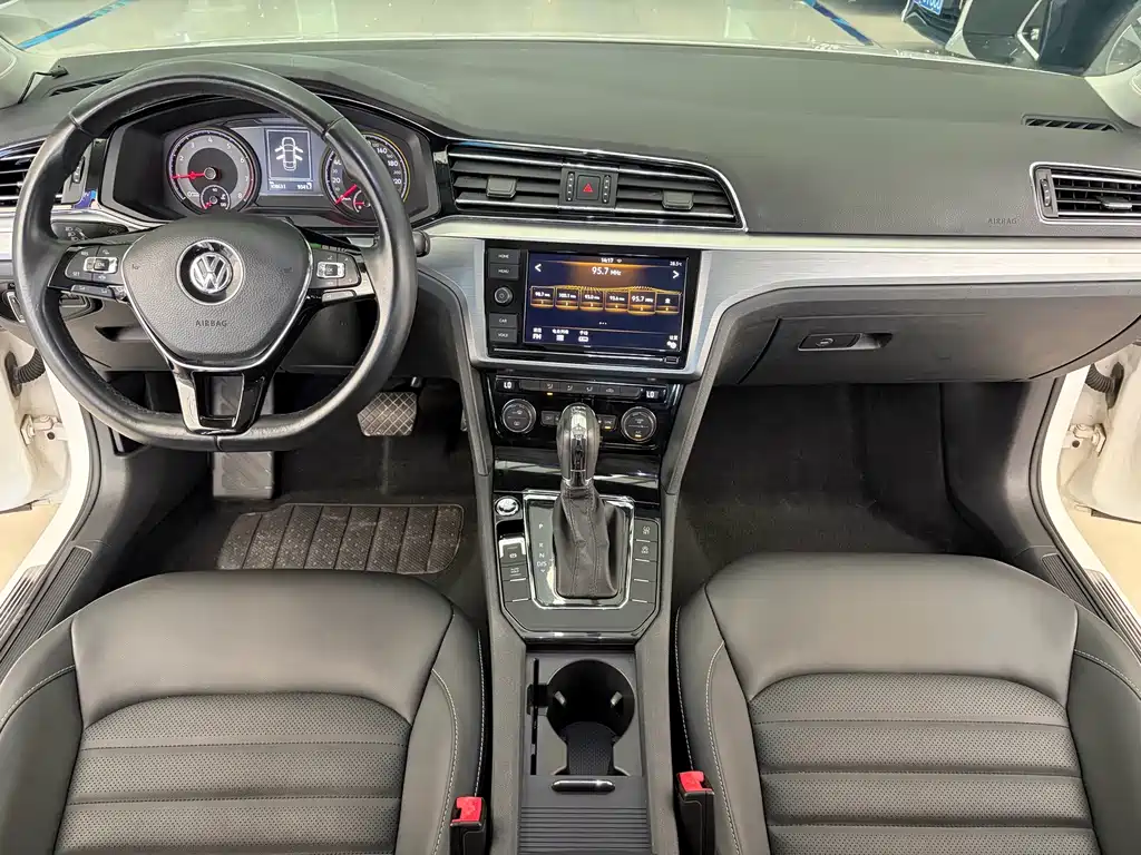 Volkswagen Lamando — миниатюра 6