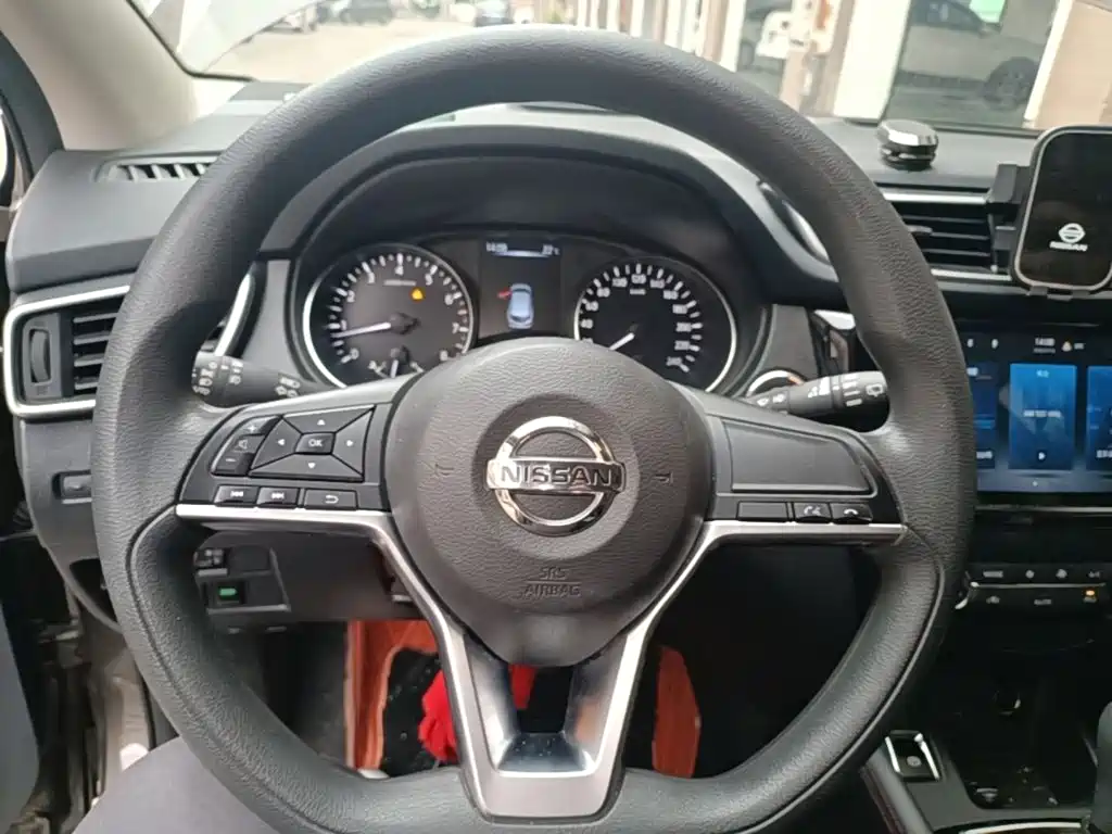 Nissan Qashqai — миниатюра 11