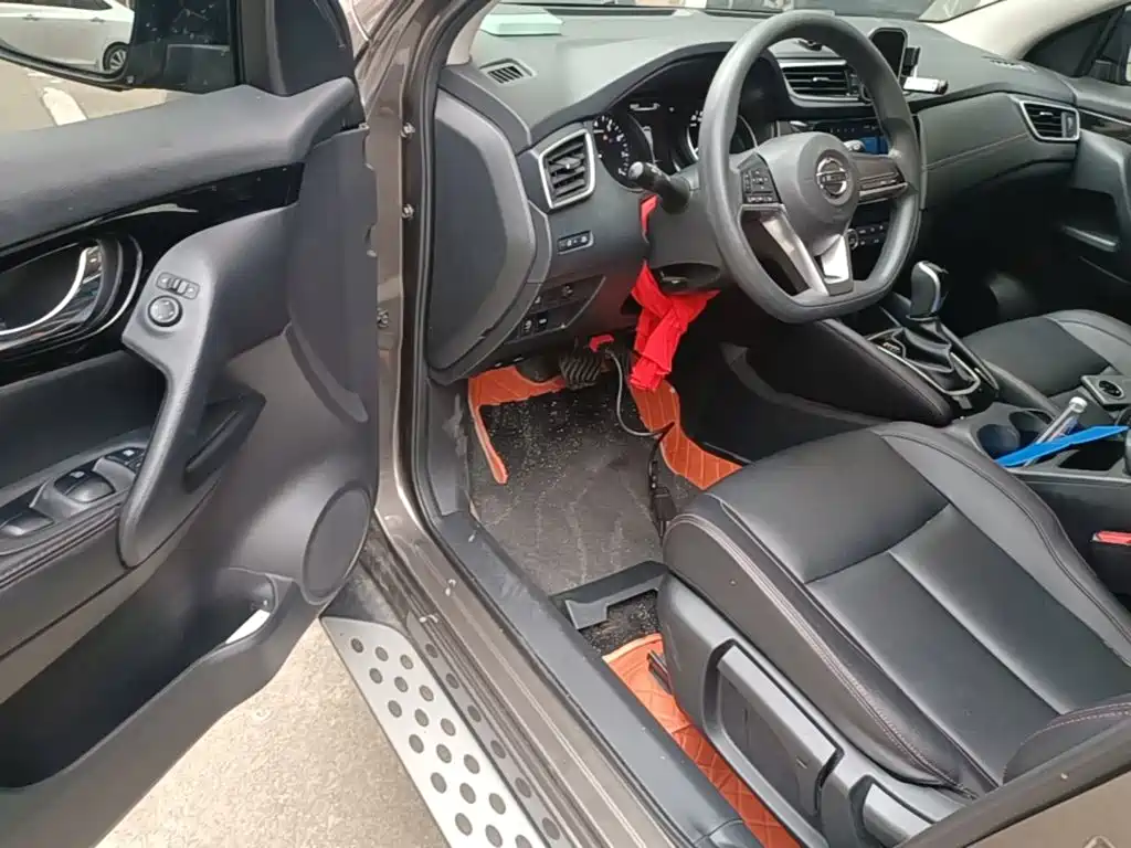 Nissan Qashqai — миниатюра 16