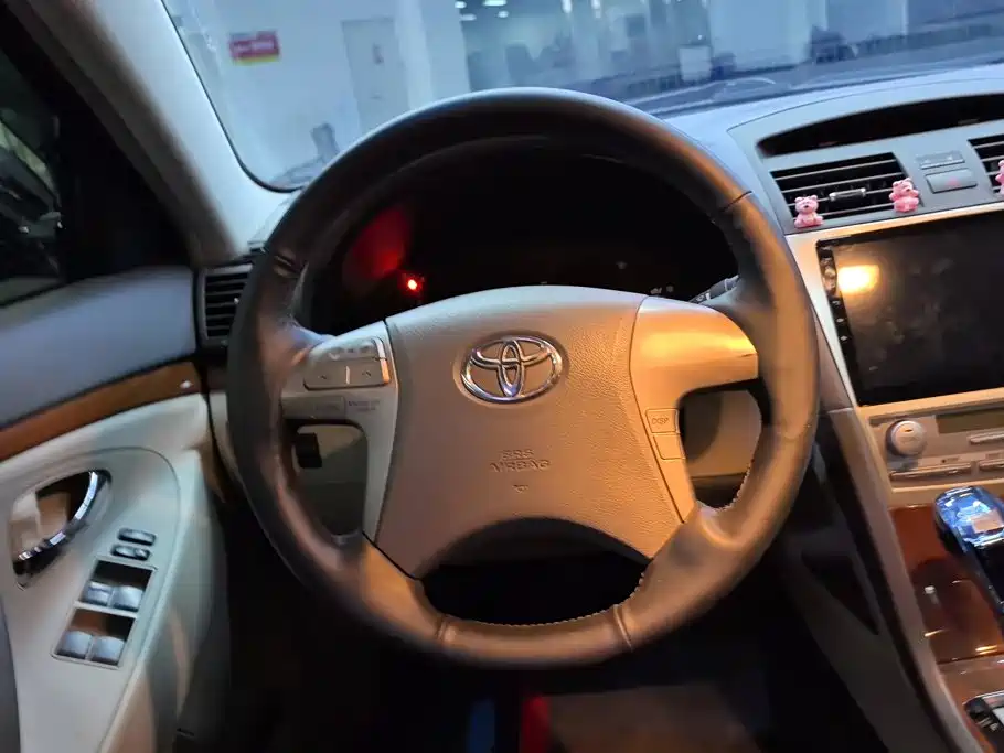 Toyota Camry — миниатюра 15