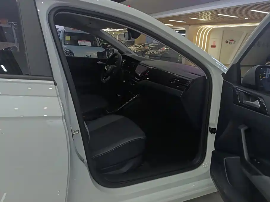 Volkswagen Lavida — миниатюра 8