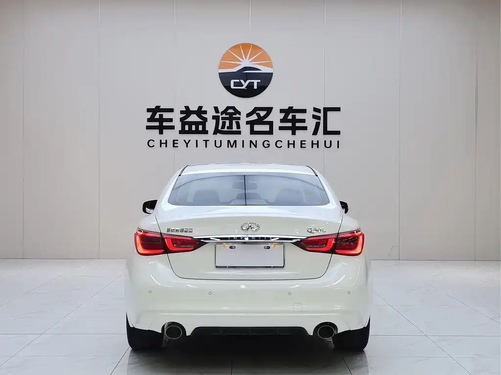 INFINITI Q50L